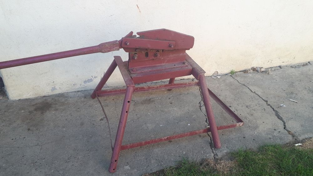 Ręczna gilotyna do cięcia blachy