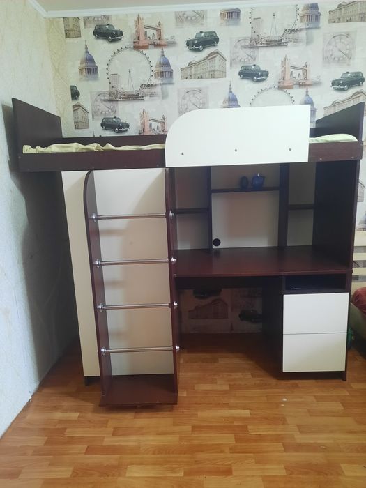 Кровать б/у гарний стан