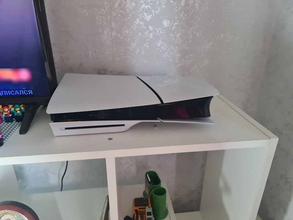 Продам PS5+playstation portal+2 dualsense є коробка і гарантія