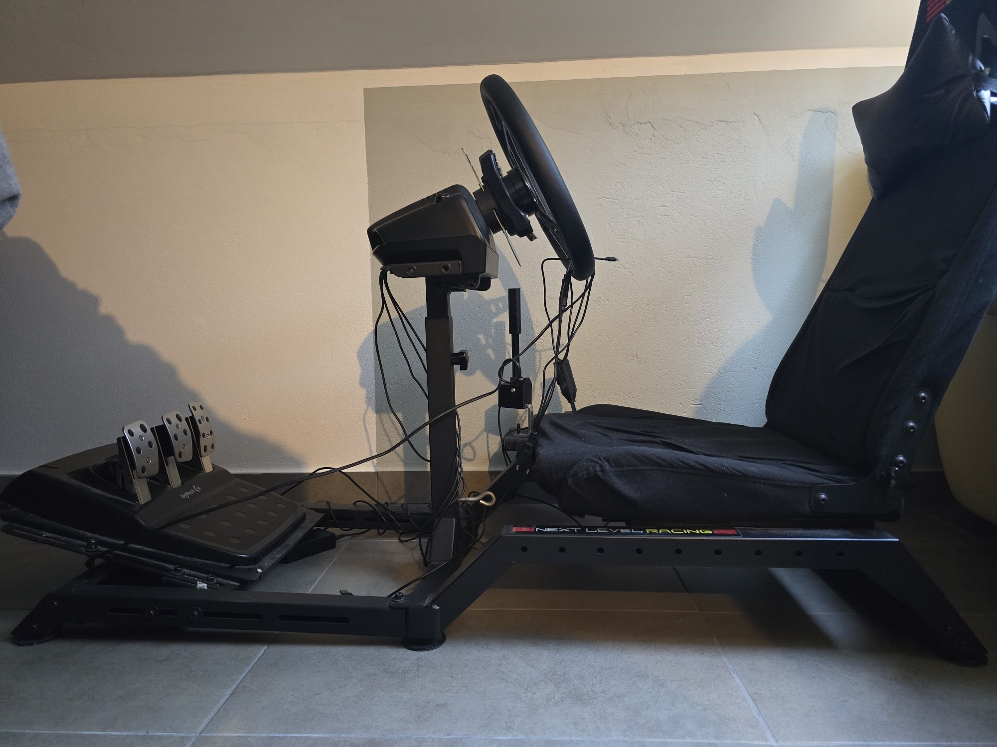 Fotel/kokpit/wheelstand do kierownicy