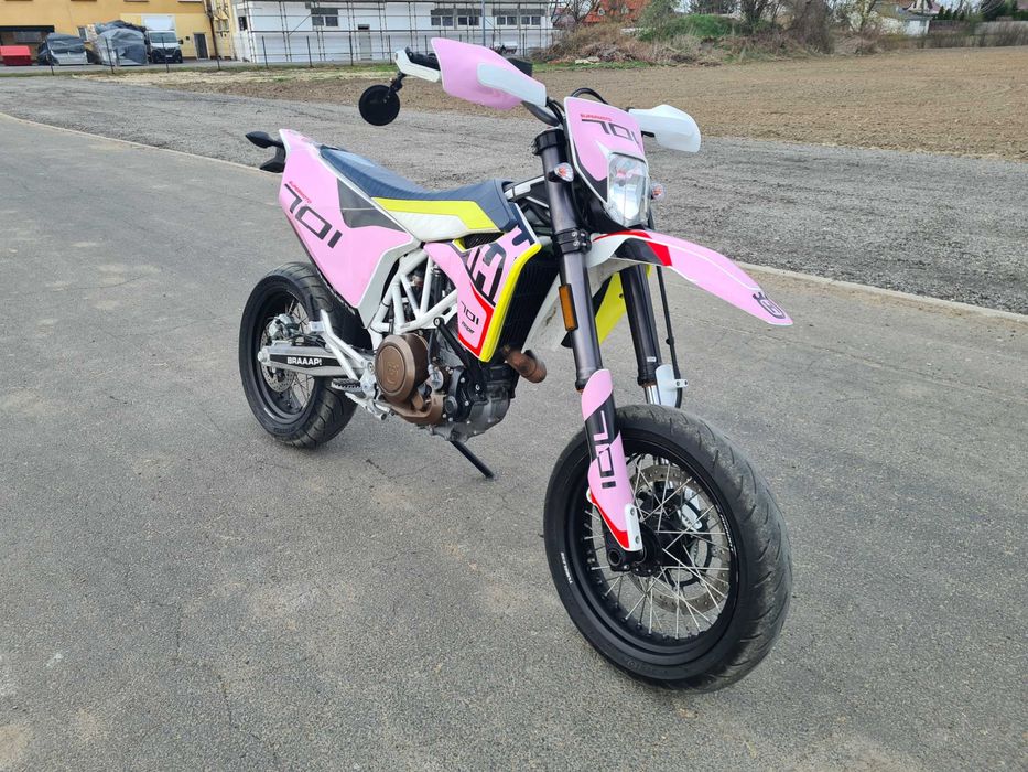 Husqvarna 701 Supermoto  4 tyś km