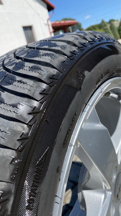 Felgi Rial R17 z oponami zimowymi Bridgestone