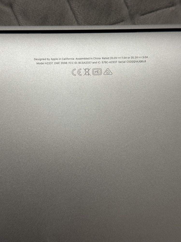 Macbook air 2020 icloud lock