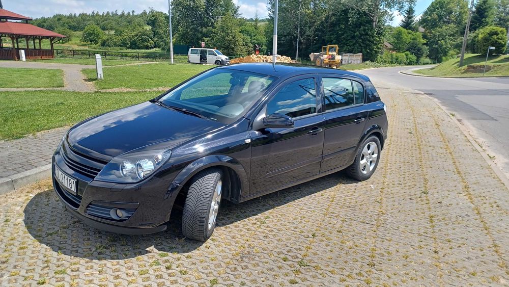 Opel Astra H 1,8 Benzyna