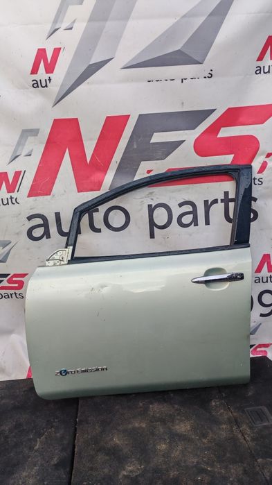 Передні ліві двері nissan leaf