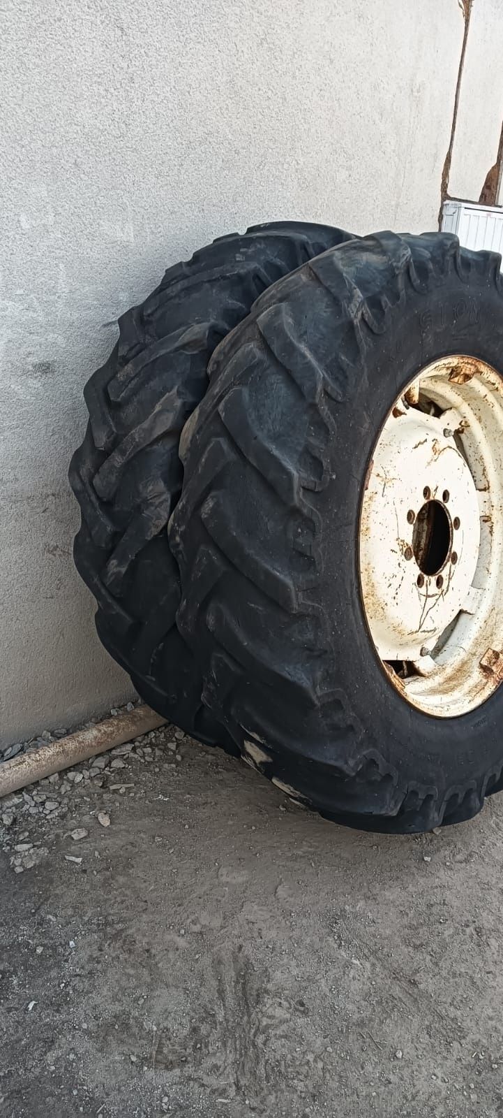 Felgi koła r 38 przestawne pełne r 38 zetor Ursus MF Renault fendt