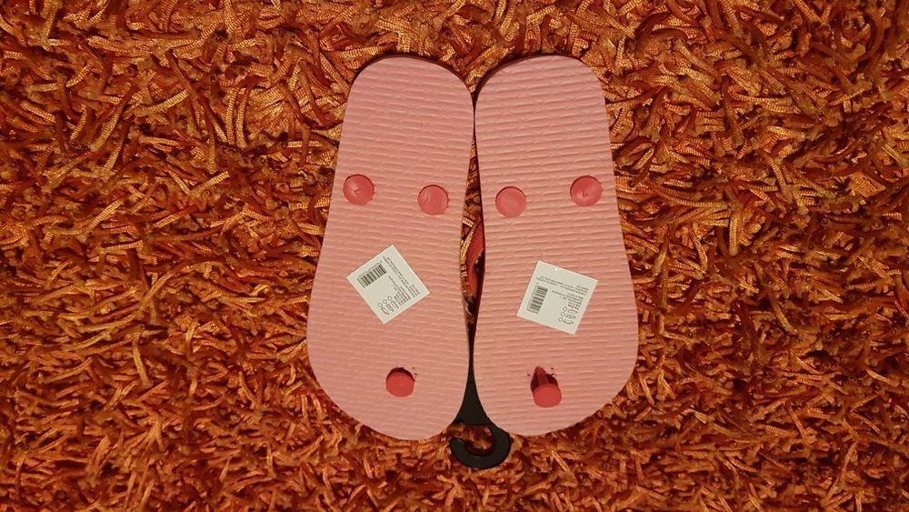 OFERTA PORTES - Chinelos NOVOS para Menina (Nr27)