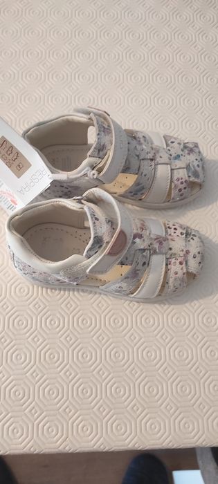 Sandálias GEOX para menina novas