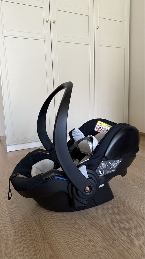 Автокрісло BABYZEN iZi Go Modular by BeSafe Black