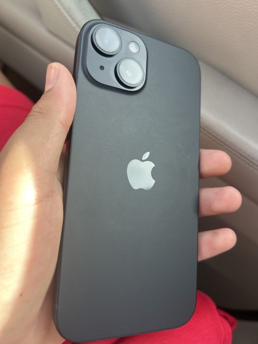 Iphone 15 praticamente novo