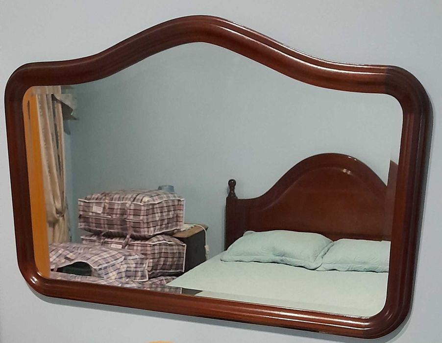 Mobilia de quarto de casal com tampos em mármore