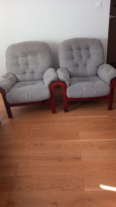 Sofa i fotele na dębowy stelarzu