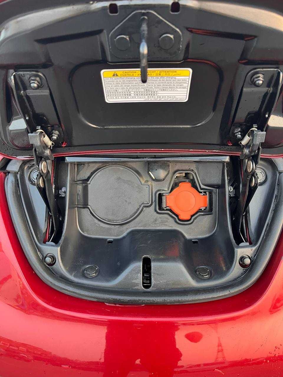 Nissan Leaf 2014 24 кВт 11 поділок Без швидкісної зарядки Львів