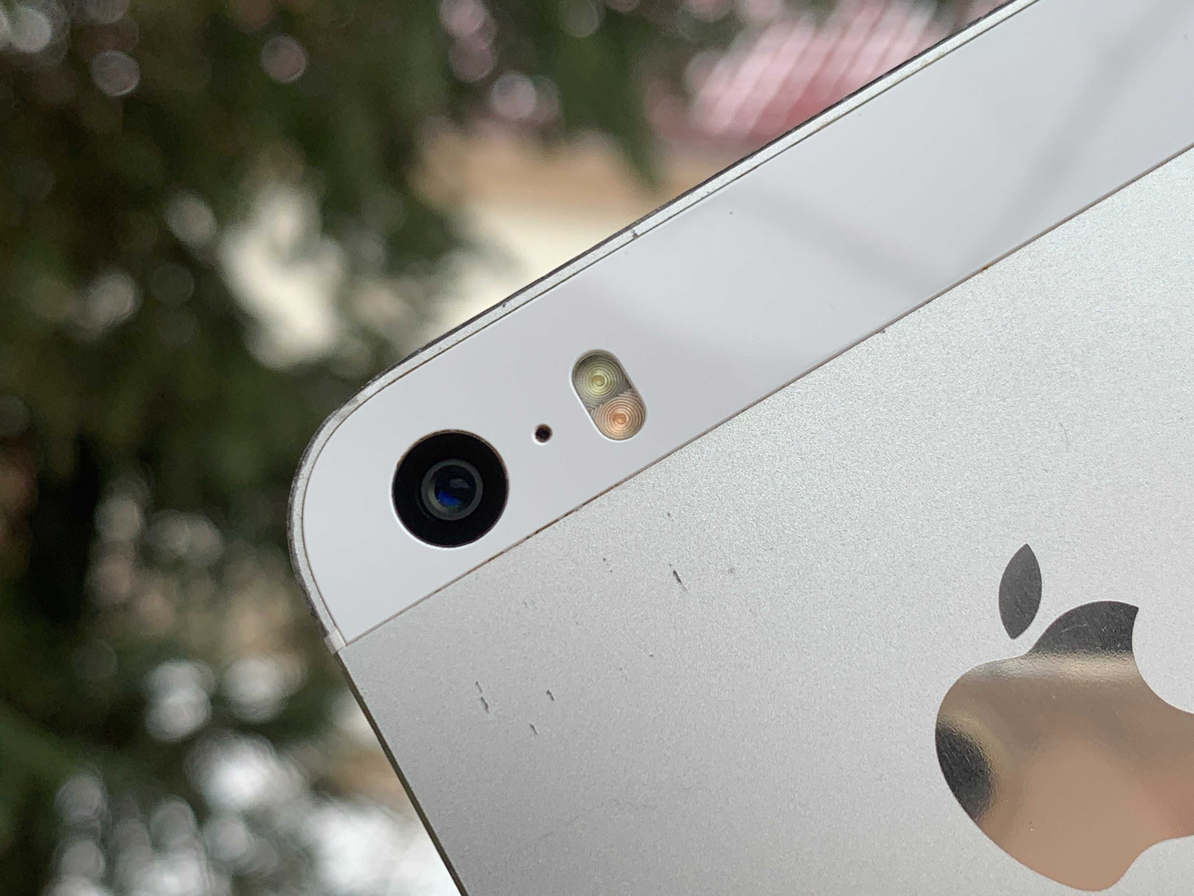 iPhone 5S заблокирован icloud на запчасти оригинал