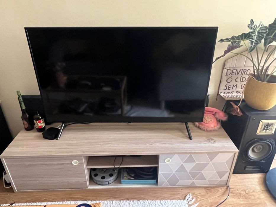 Móvel de tv estilo nórdico
