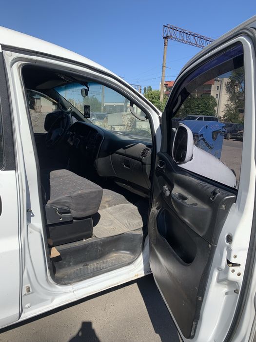 HYUNDAI  H-1  грузо- пасажир