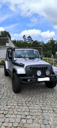 Jeep wrangler com muitos extras