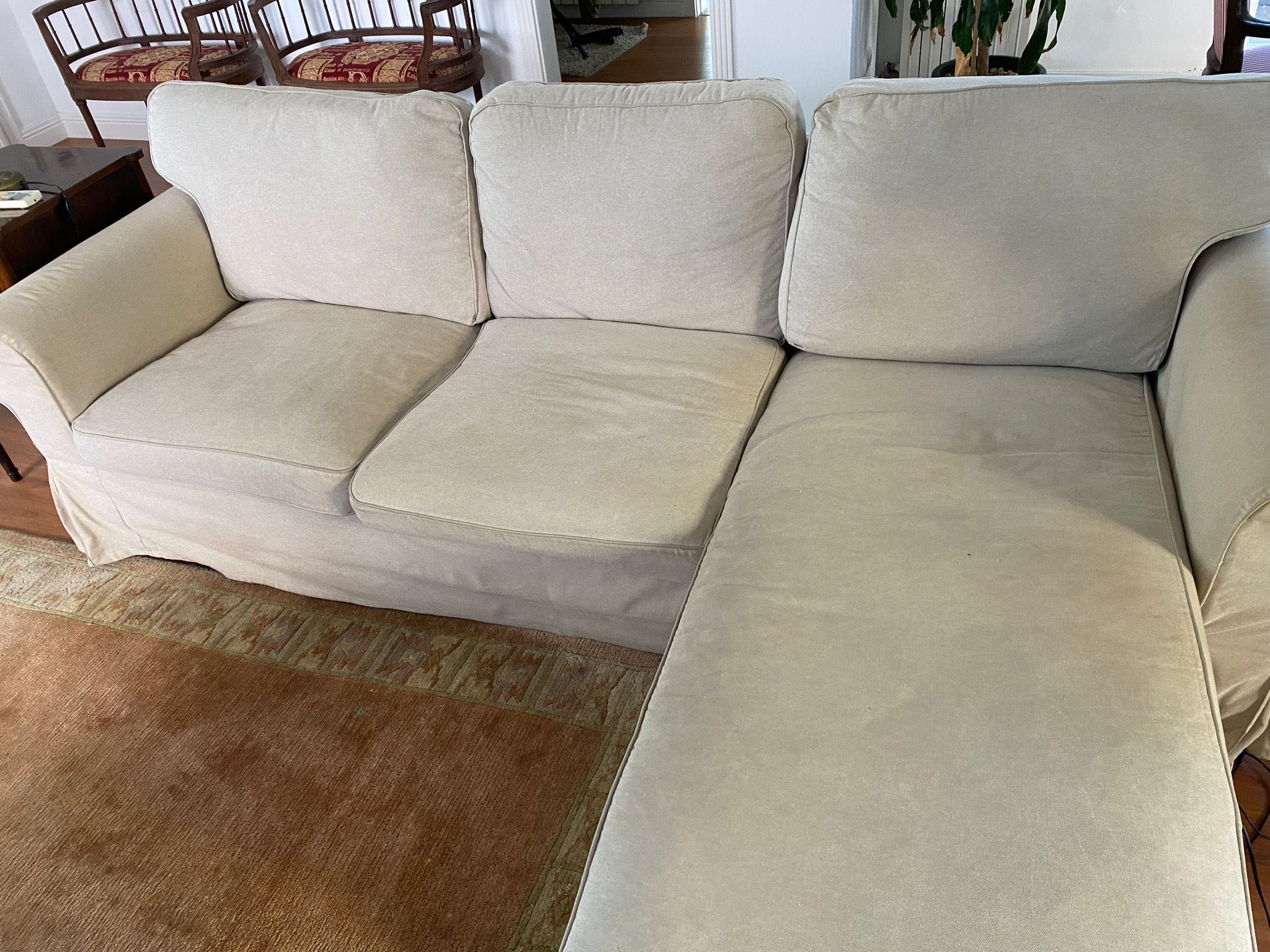 Sofa 3 lugares com chaise longe