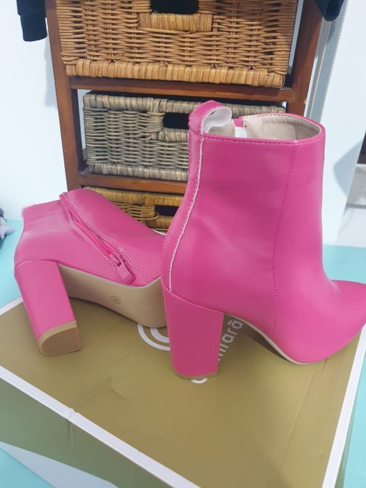 Botas novas tamanho 36