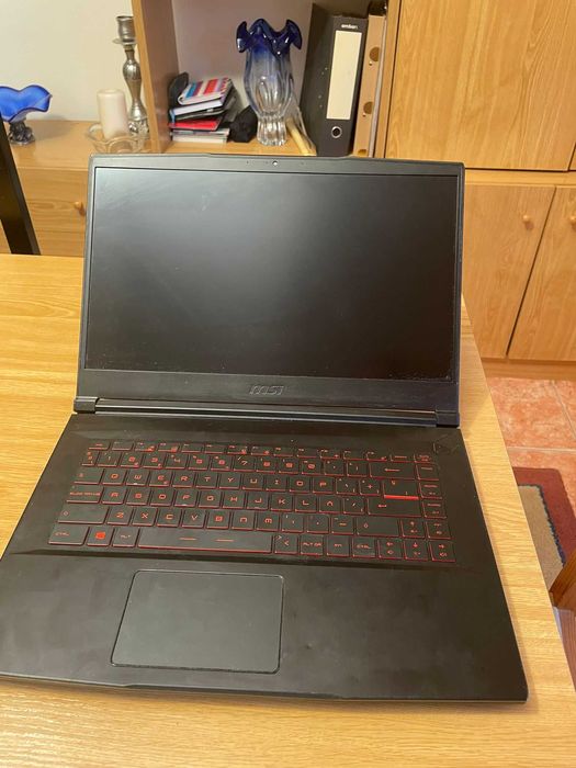 Vendo Portátil Gaming Msi Gf65 thin