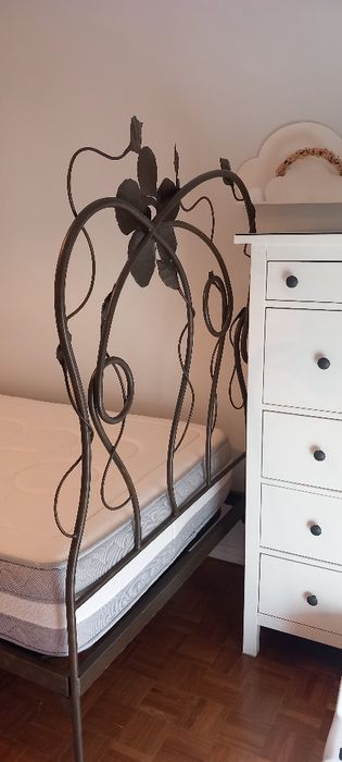 Cama de Metal de corpo e meio
