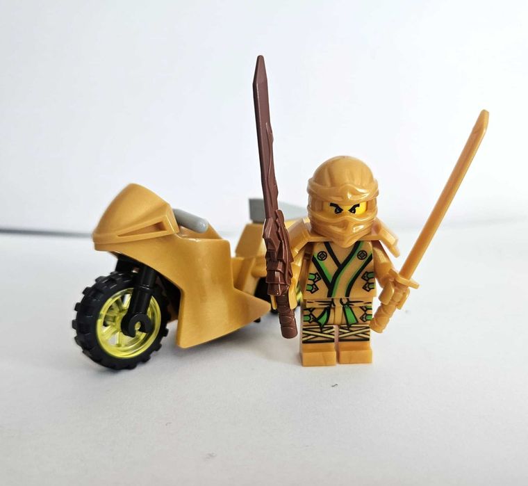 Lego Ninja minifigure with motorcycle (8pcs)
