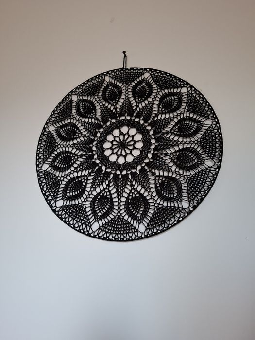 Ręcznie robiona mandala/ dekoracja ścienna – czarna