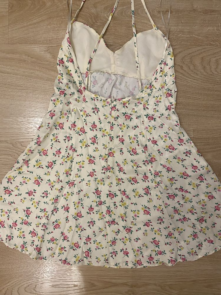 Zwiewna sukienka Zara S