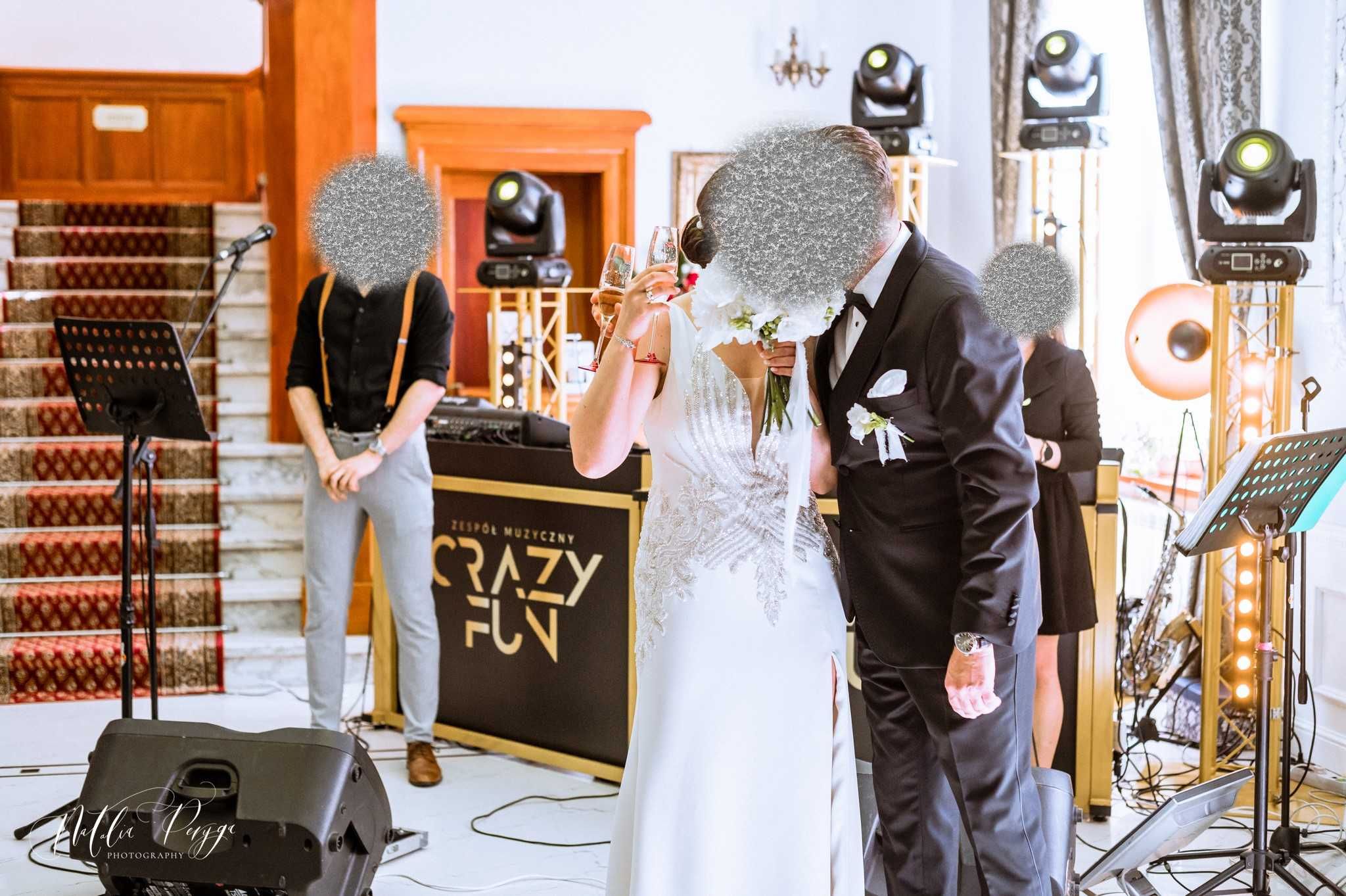 Suknia ślubna GLAMOUR rozm. 38