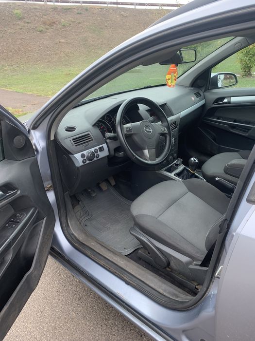 Продам Opel Astra H