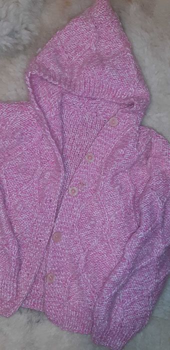 Piękny różowy sweterek handmade r. 92