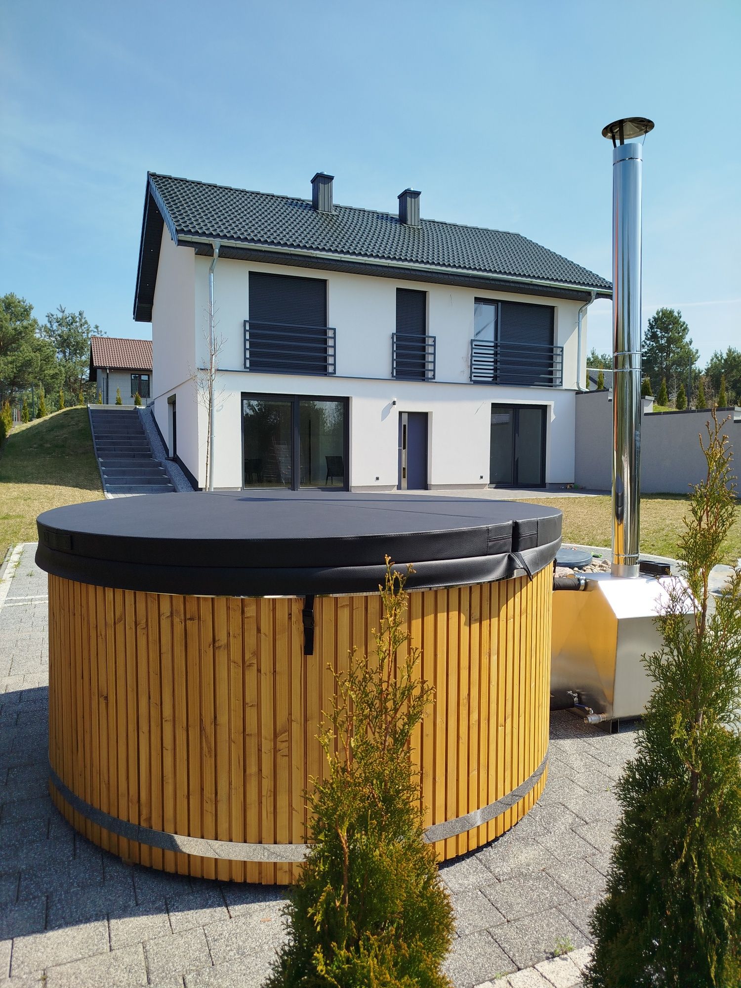 Dom z balia, jacuzzi, Dom nad jeziorem. Sasek Wielki, Kobylocha