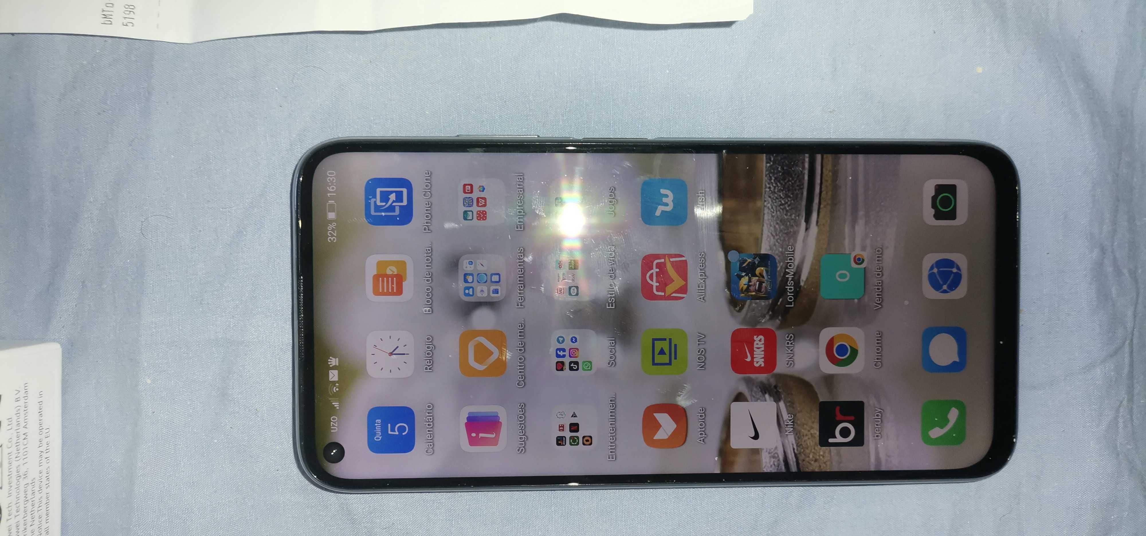 Huawey p40 lite 128gb novo
