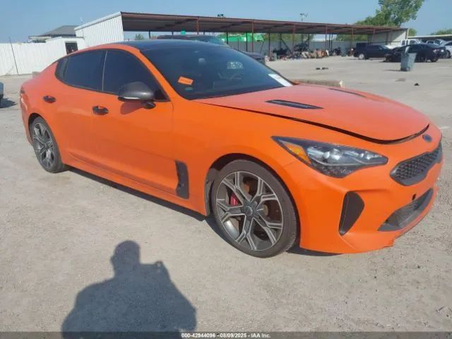 Kia Stinger 3.3 V6 370 KM, wersja GTS, drobne uszkodzenia, niski przebieg!