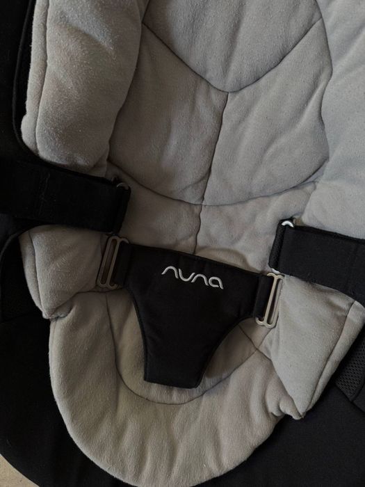 Крісло-шезлонг для дітей від NUNA