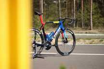 Trek Madone SLR Gen 8 – nowa rama, SRAM Red AXS, 1x, Blips