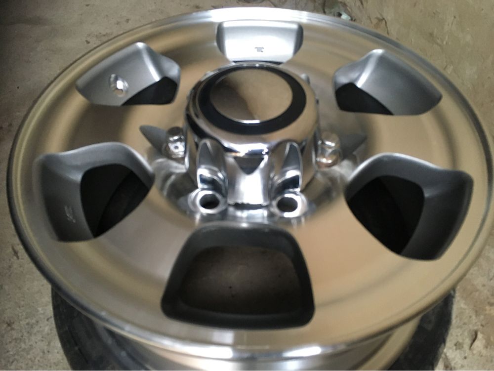 PCD 6x139,7 DIA 108,1 R15 6J ET33  Mitsubishi Delica L200 Pajero Sport