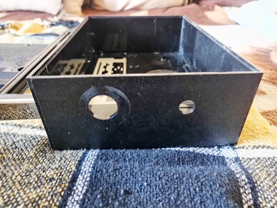 Корпус для радіо приймача VEF 202  в чудовому косметичному стані