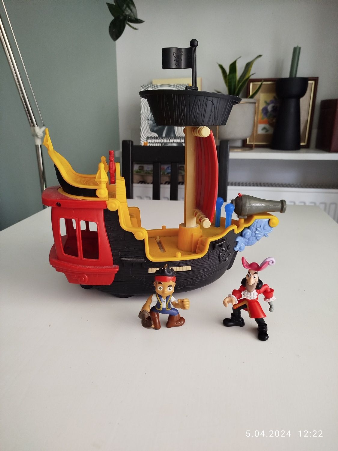 Statek Kapitana Huck'a Fischer Price Disney
