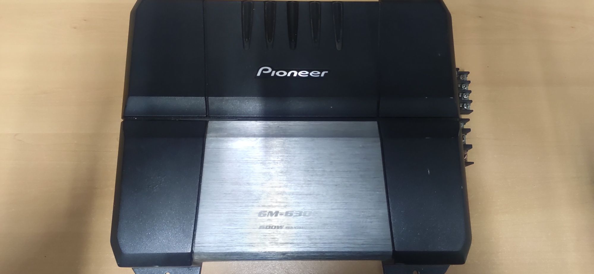 Продам усилитель (4-х канальный) Pioneer