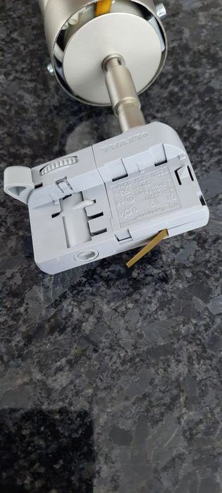 Światło do montażu na listwe szyne oswietleniową