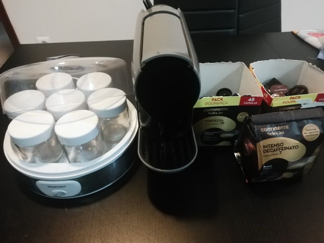 Vendo yogurteira e máquina de cafe