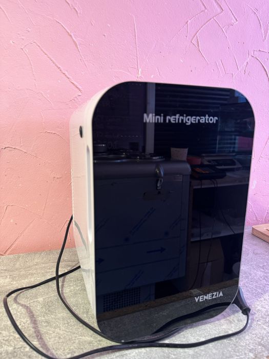 Chłodziarka do mleka Venezia mini refrigerator mała lodówka