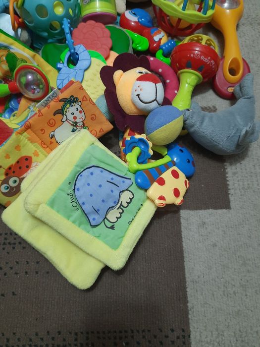 Іграшки 0-9 місяців.  Калаталки, вібро, гризунці,мякі. Ніблер