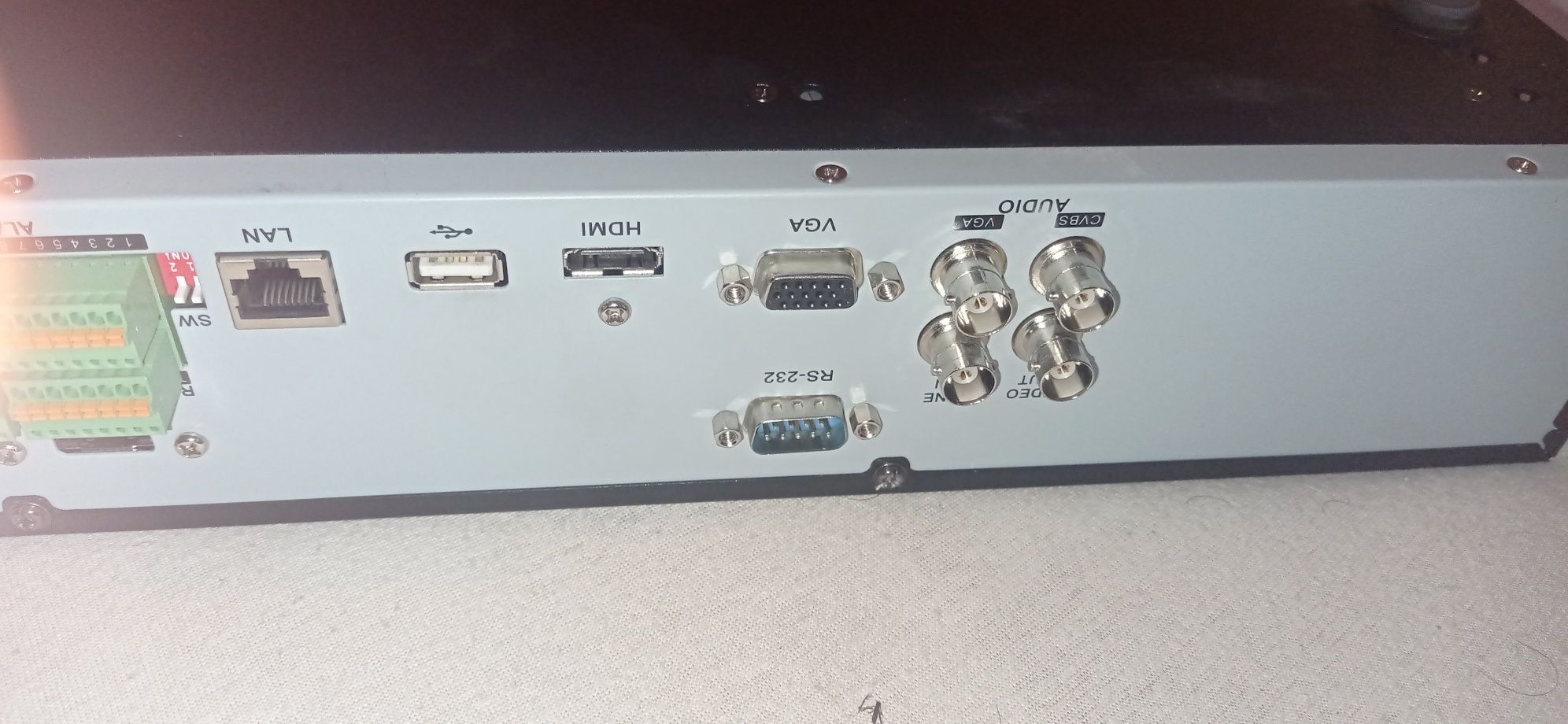 Rejestrator IP DS-7732NI-ST