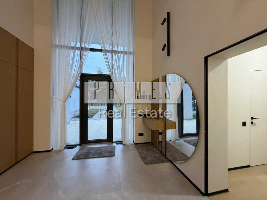 Продаж ксклюзивнийого маєтку  1200м2 КМ Riviera Village (Вишгород)