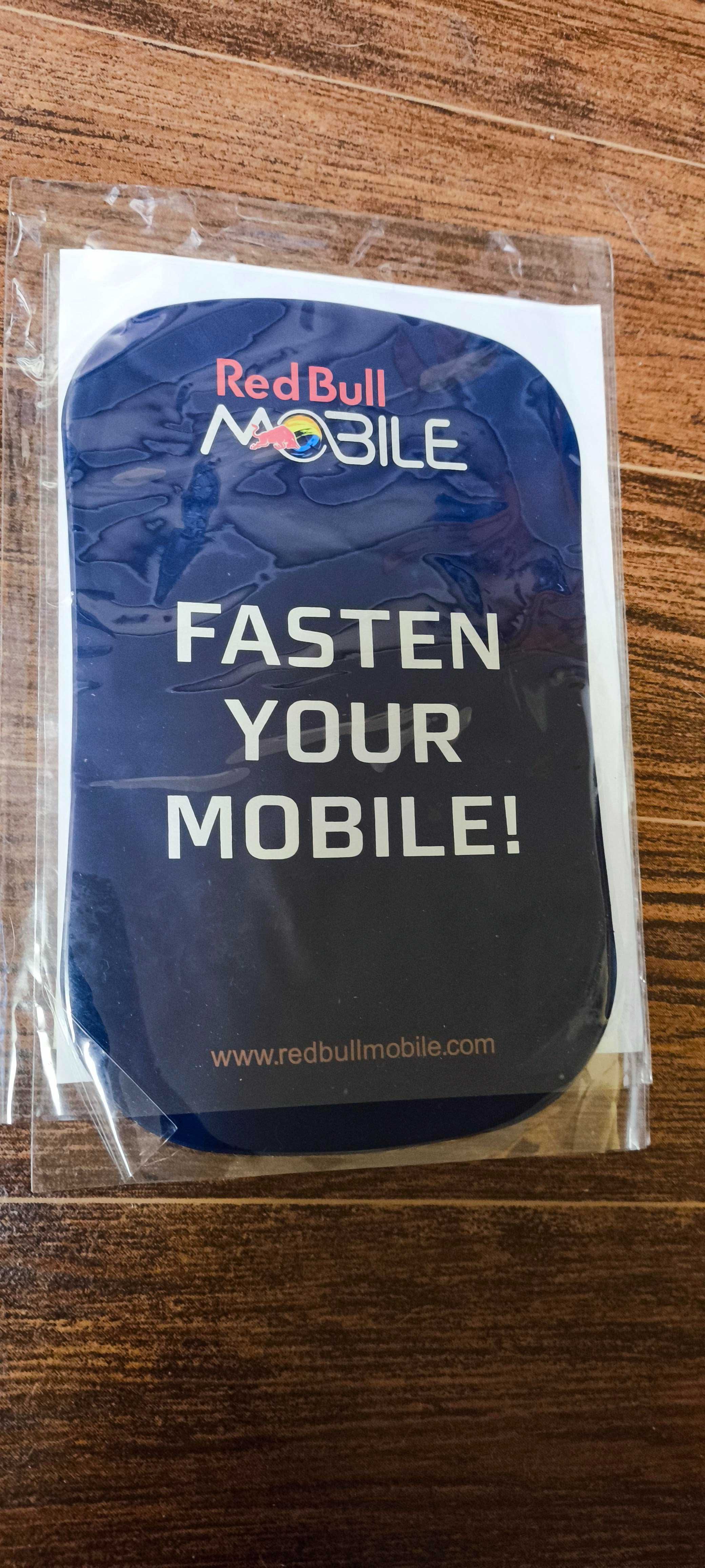 Red Bull Mobile podkładka antypoślizgowa do tel. np. do auta