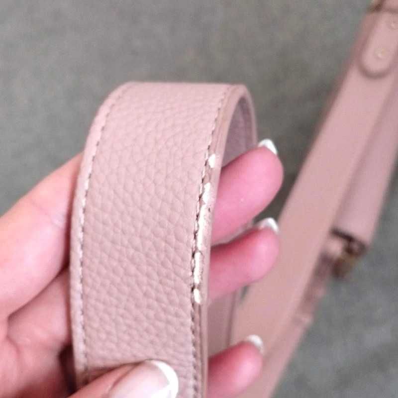 Różowa torebka listonoszka  crossbody regulowany pasek półksiężyc mała