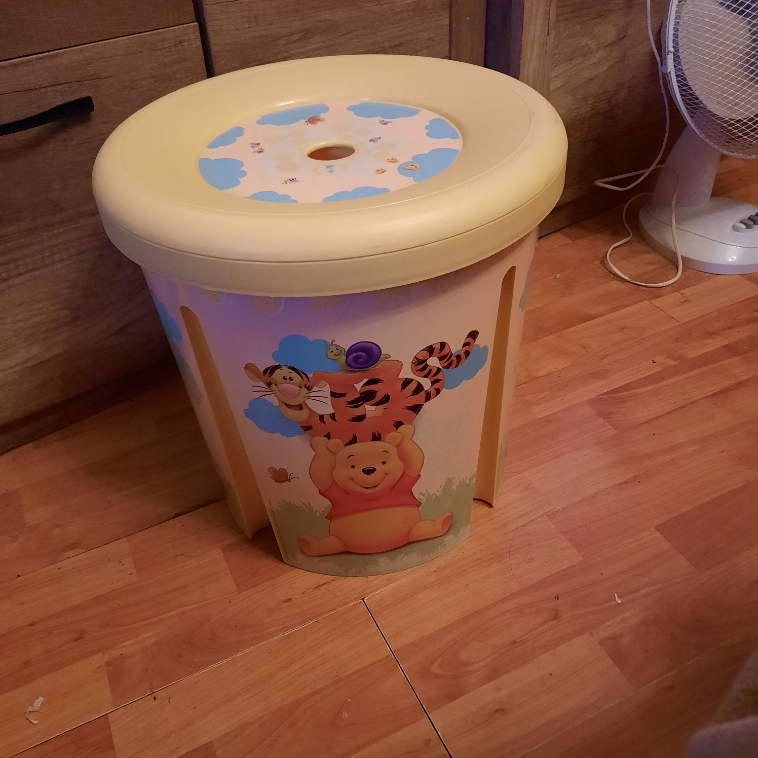 Sprzedam pojemniki na zabawki