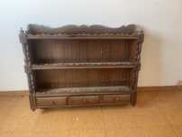 Estante em madeira vintage